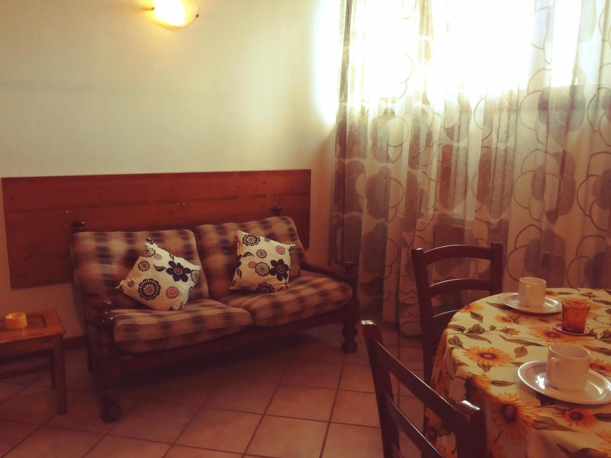 Agriturismo Botro Pulicciano Bagian luar foto
